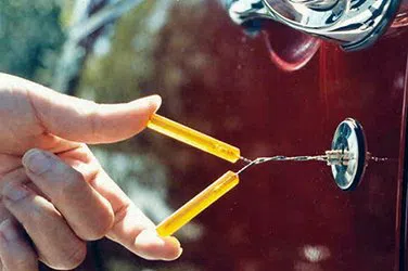 Community Locksmith Store South Windsor, CT 860-261-9295 - broken-key-extraction