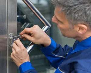 Community Locksmith Store South Windsor, CT 860-261-9295 - professional-locksmith