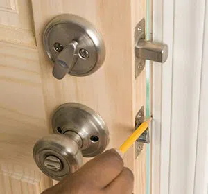 Community Locksmith Store South Windsor, CT 860-261-9295 - unlock-door
